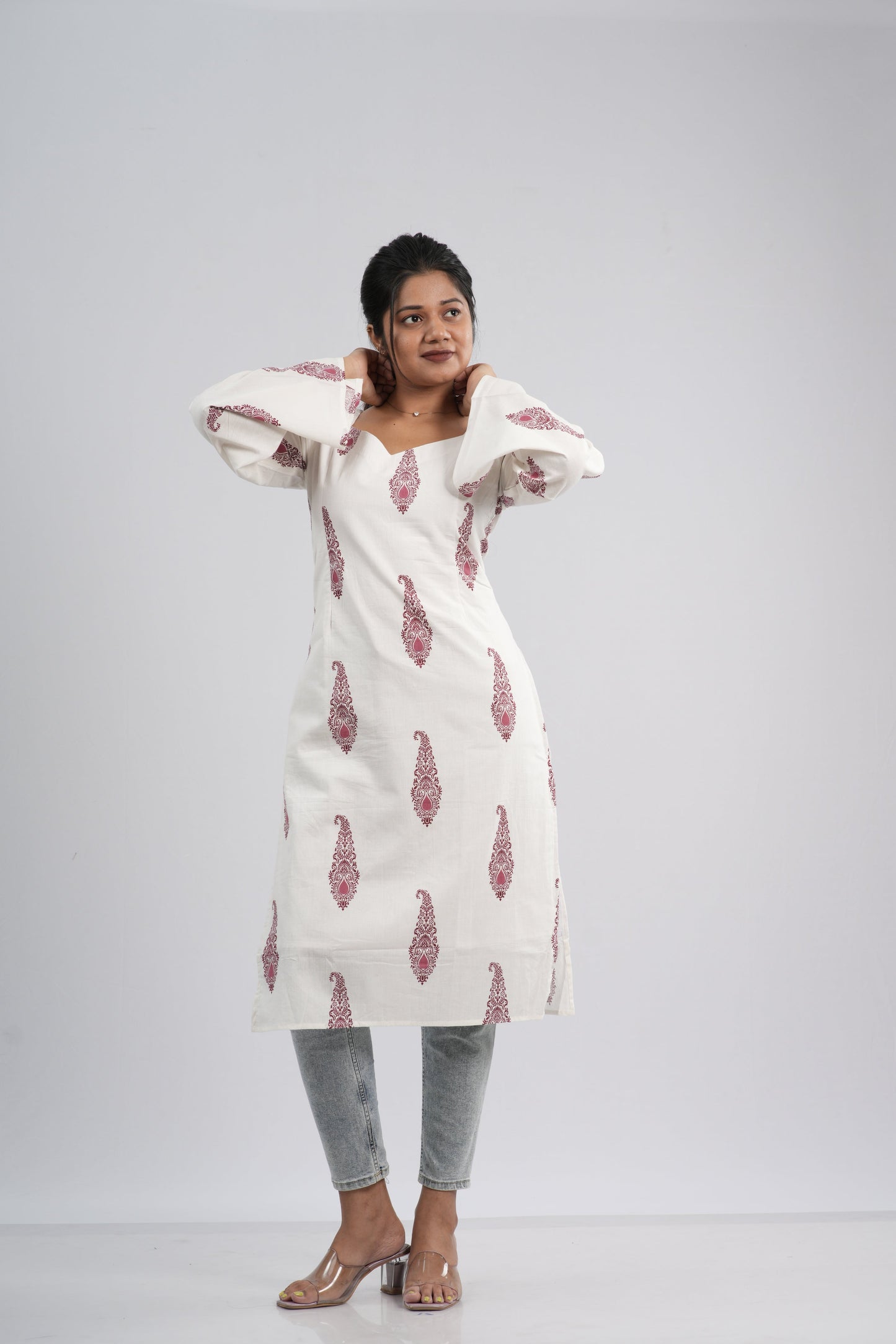 Women's Off-White & Red Floral Cotton Long Kurti