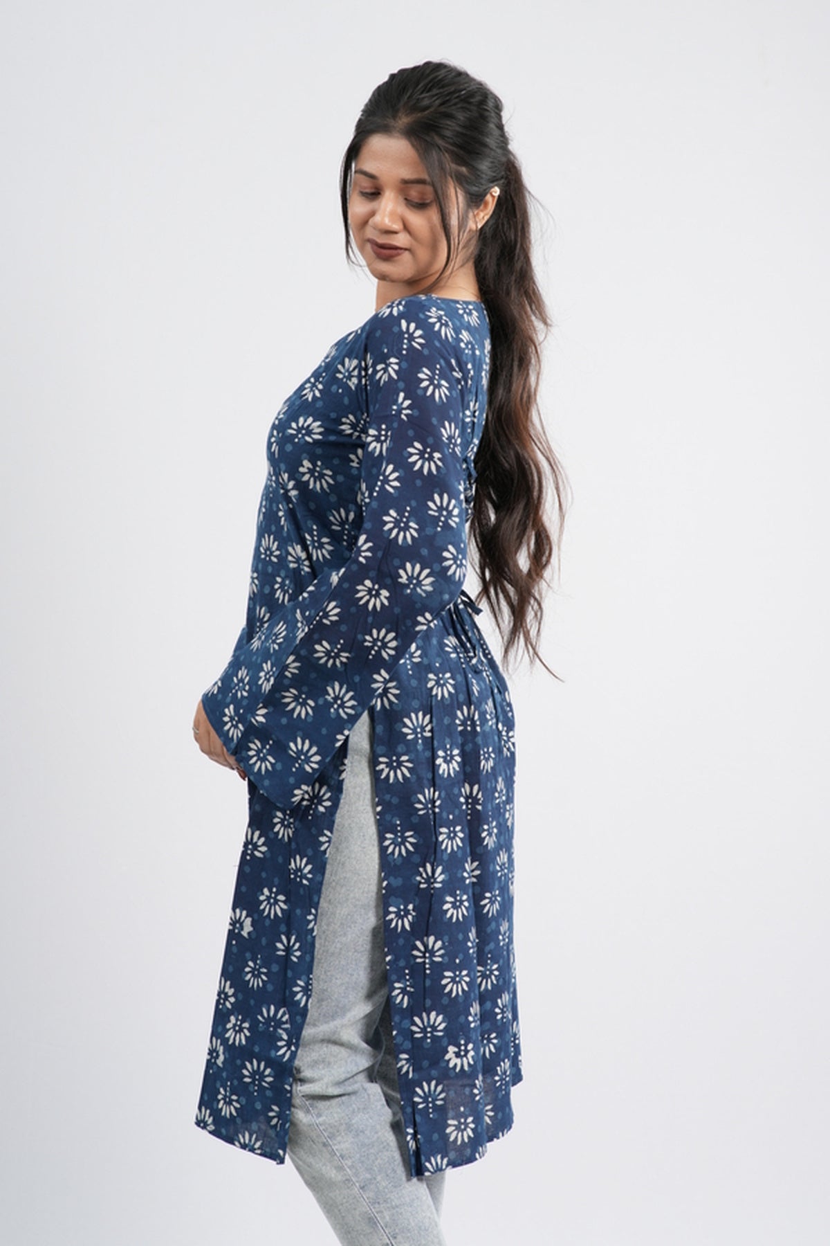 Women's Indigo Blue Floral Buti Handblock Long Kurti