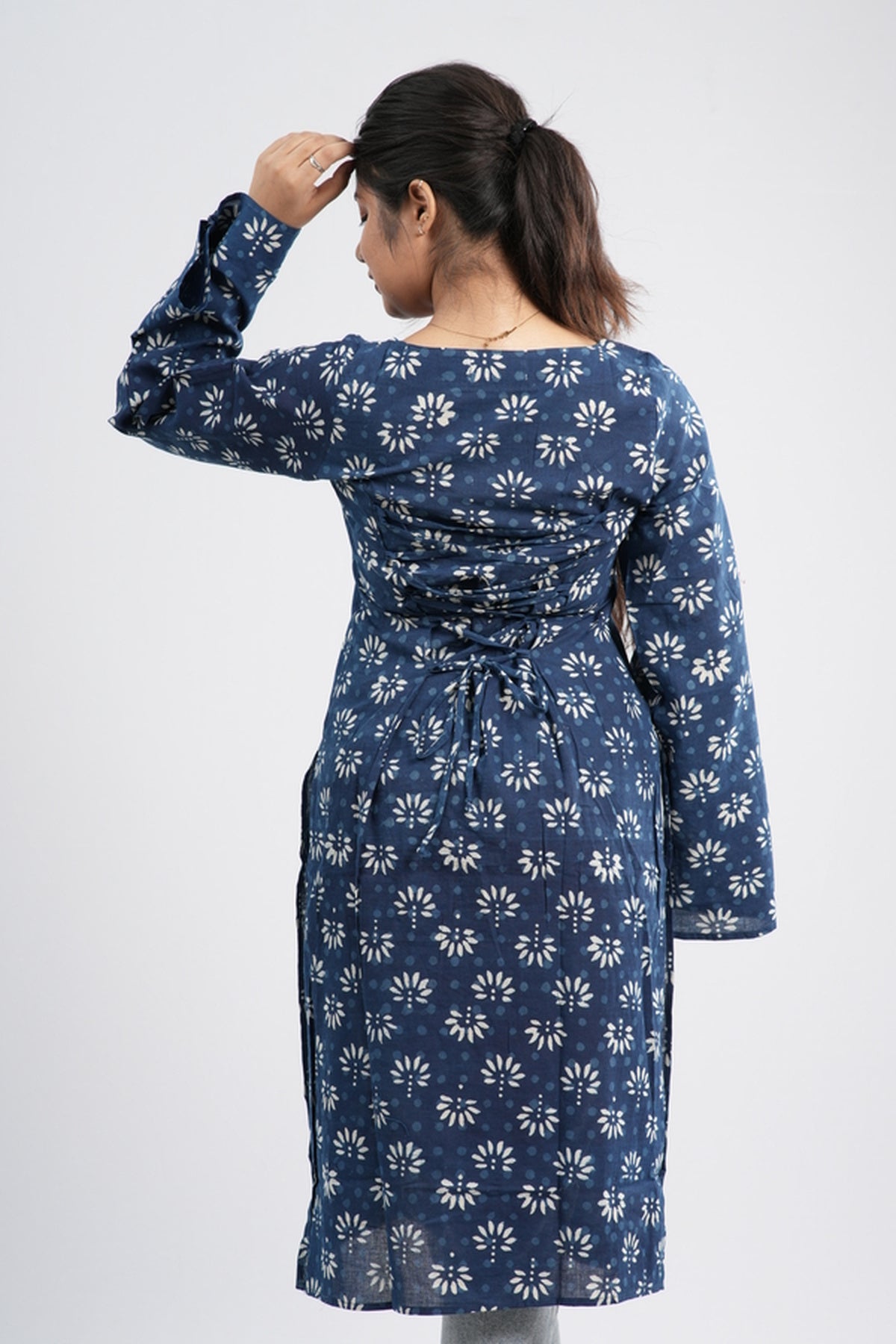 Women's Indigo Blue Floral Buti Handblock Long Kurti