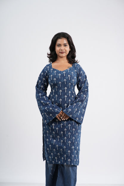 Women's Indigo Blue Floral Clover Handlock Cotton Long Kurti