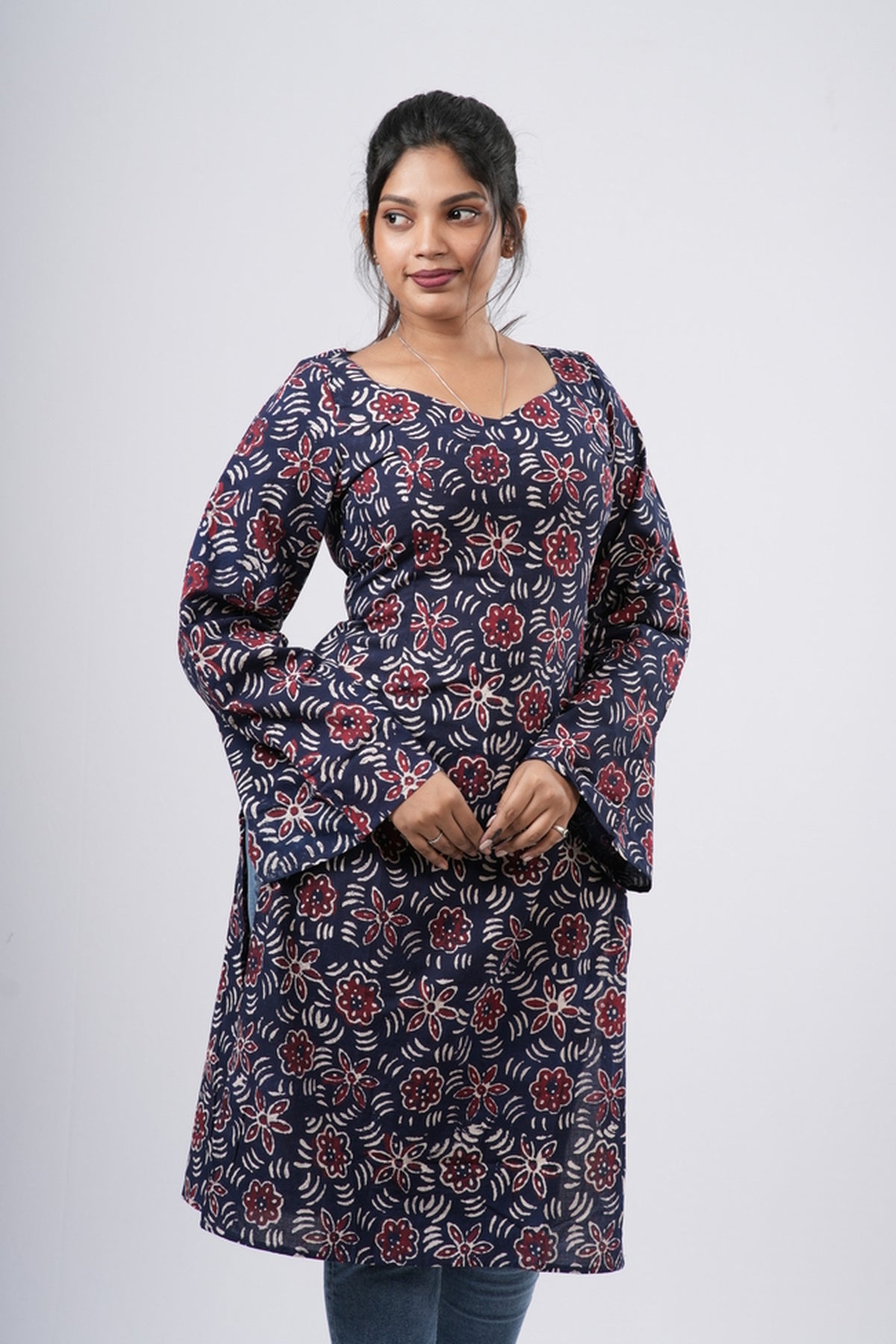 Women's Navy Blue & Red Floral Print Cotton Long Kurti