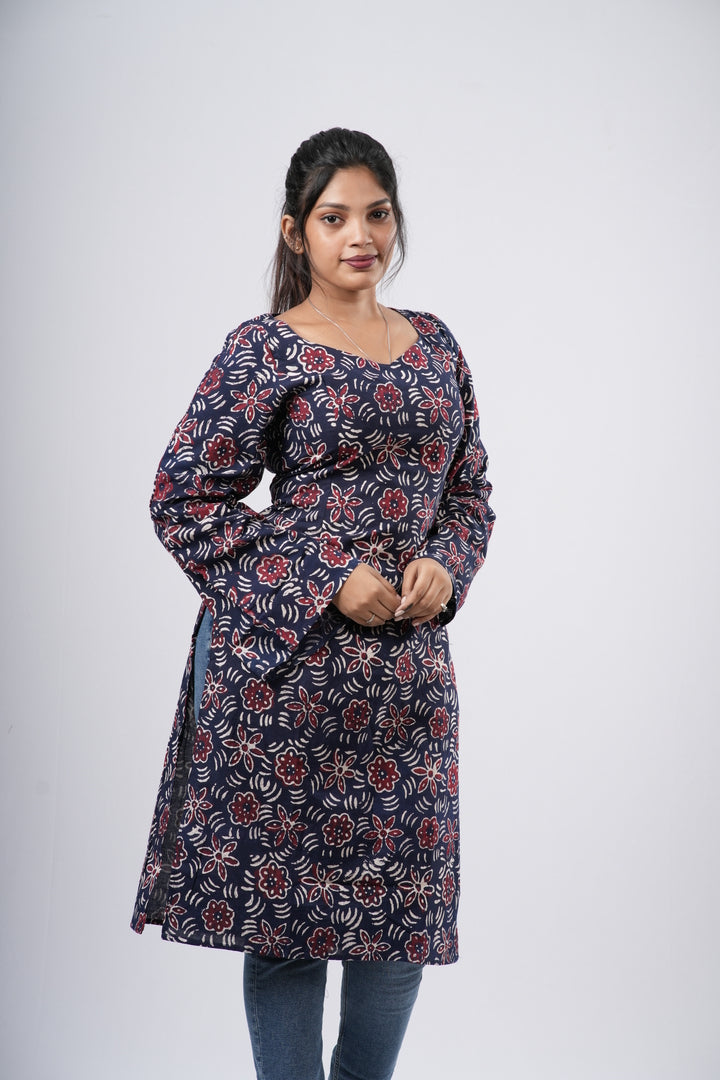 Women's Navy Blue & Red Floral Print Cotton Long Kurti