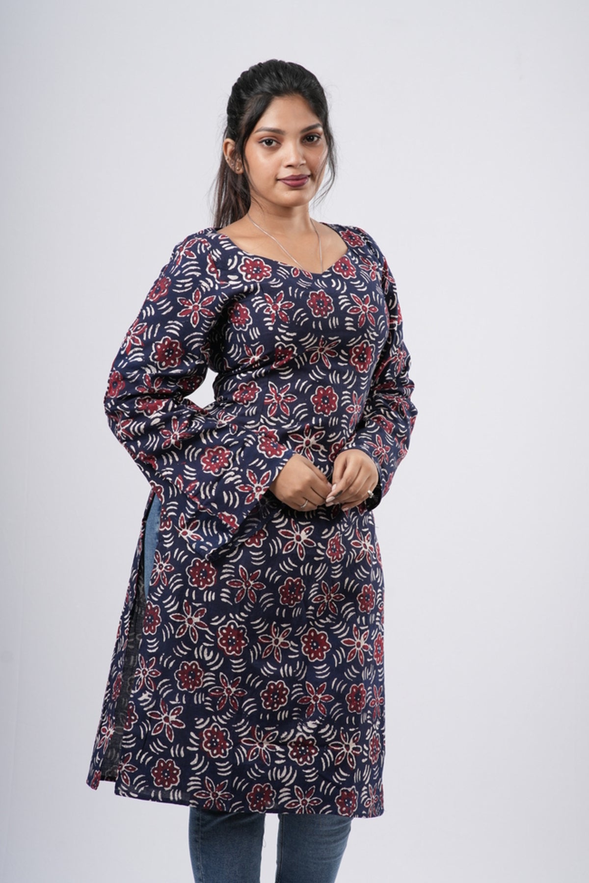 Women's Navy Blue & Red Floral Print Cotton Long Kurti
