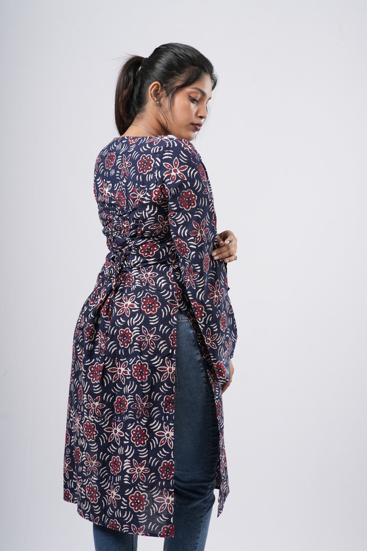 Women's Navy Blue & Red Floral Print Cotton Long Kurti