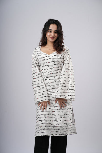 Women's Off-White & Black Geometric Cotton Long Kurti
