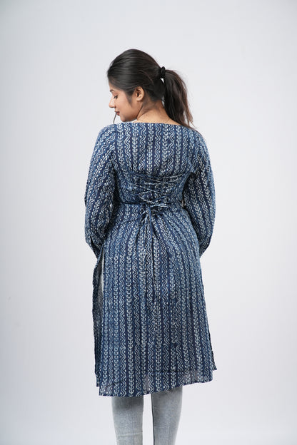 Women's Indigo Blue Vertical Geometric Cotton Long Kurti