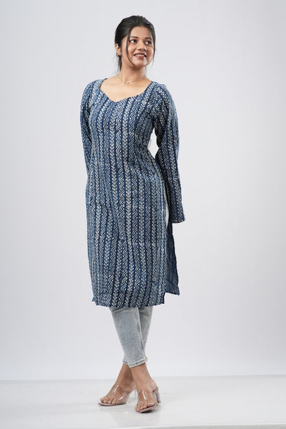 Women's Indigo Blue Vertical Geometric Cotton Long Kurti