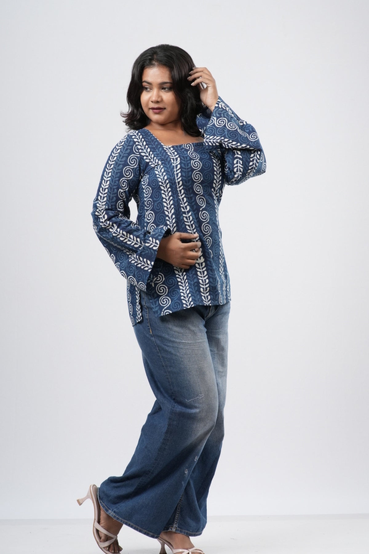 Women's Indigo Blue Geometric Handblock Cotton Short Kurti