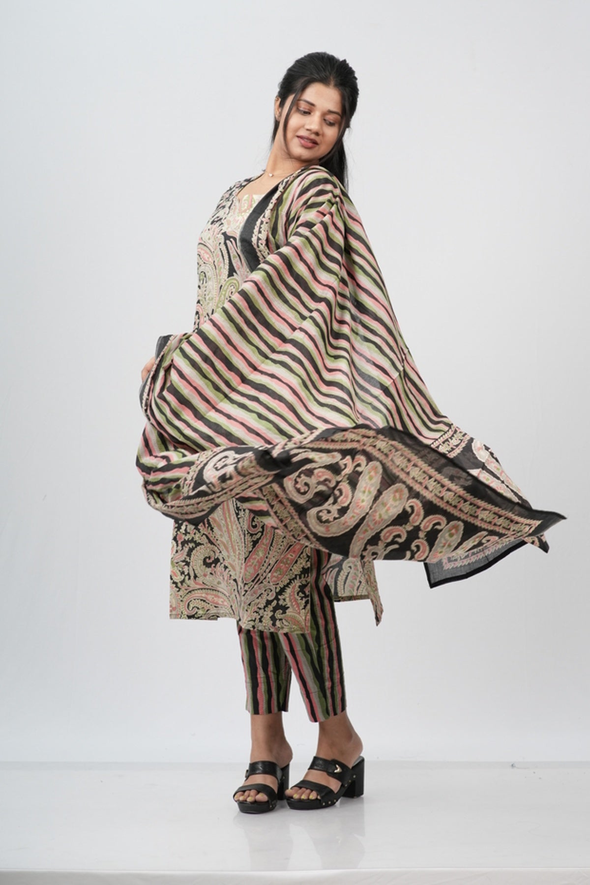 Beige & Black Lace-Print Cotton Suit Set