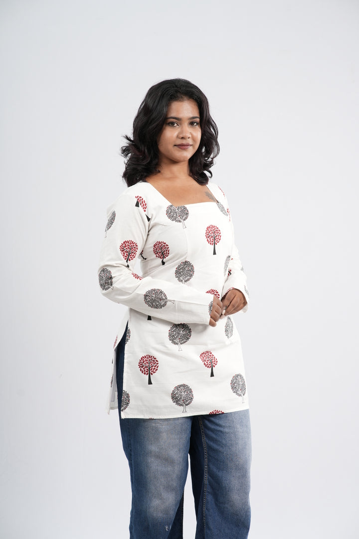 Women's Off-White & Pink Floral Cotton Short top