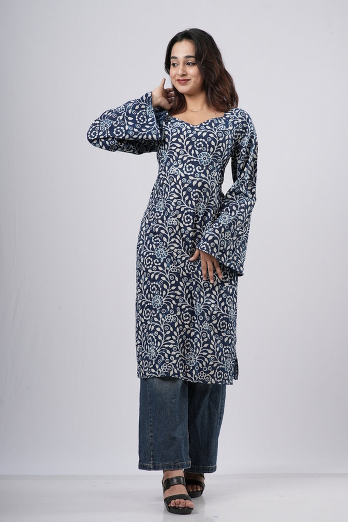 Women's Indigo Blue Floral Jaal Handblock Cotton Long Kurti